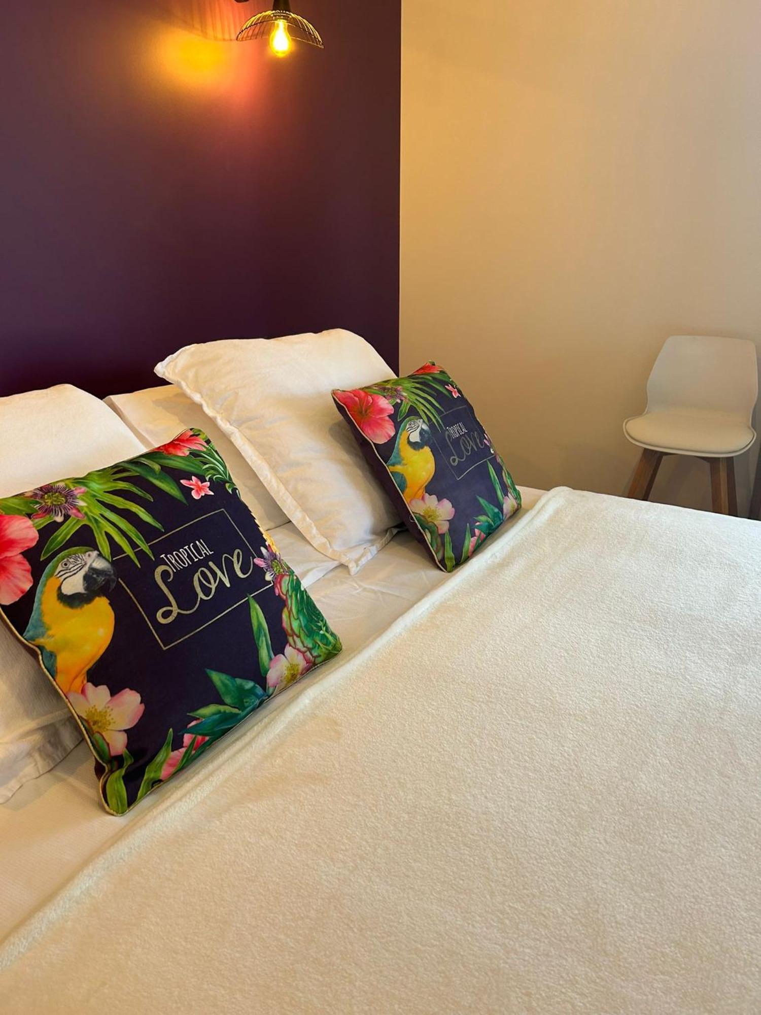 Les Marronniers Bed & Breakfast Laverune ภายนอก รูปภาพ