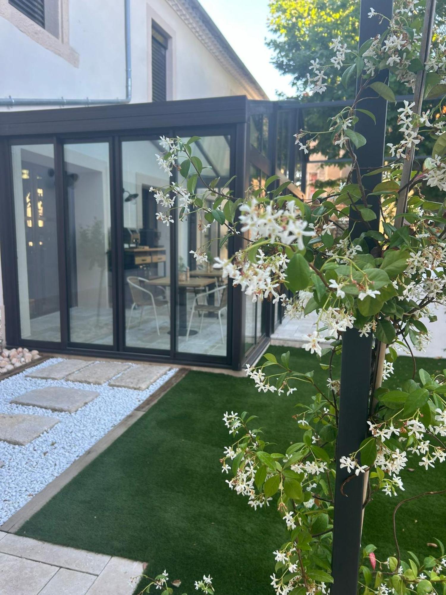 Les Marronniers Bed & Breakfast Laverune ภายนอก รูปภาพ