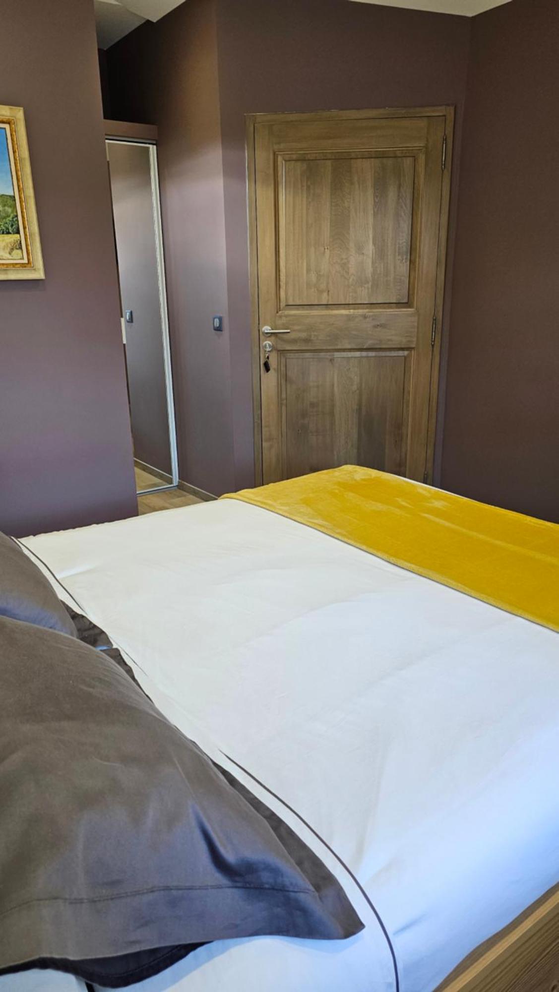 Les Marronniers Bed & Breakfast Laverune ภายนอก รูปภาพ