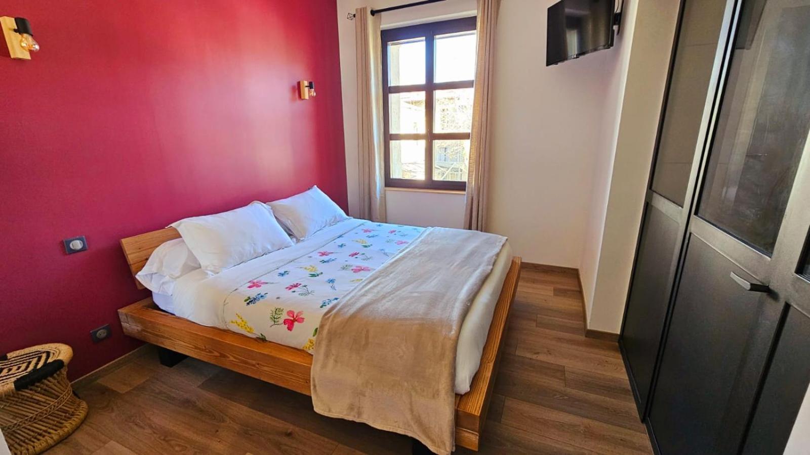 Les Marronniers Bed & Breakfast Laverune ภายนอก รูปภาพ