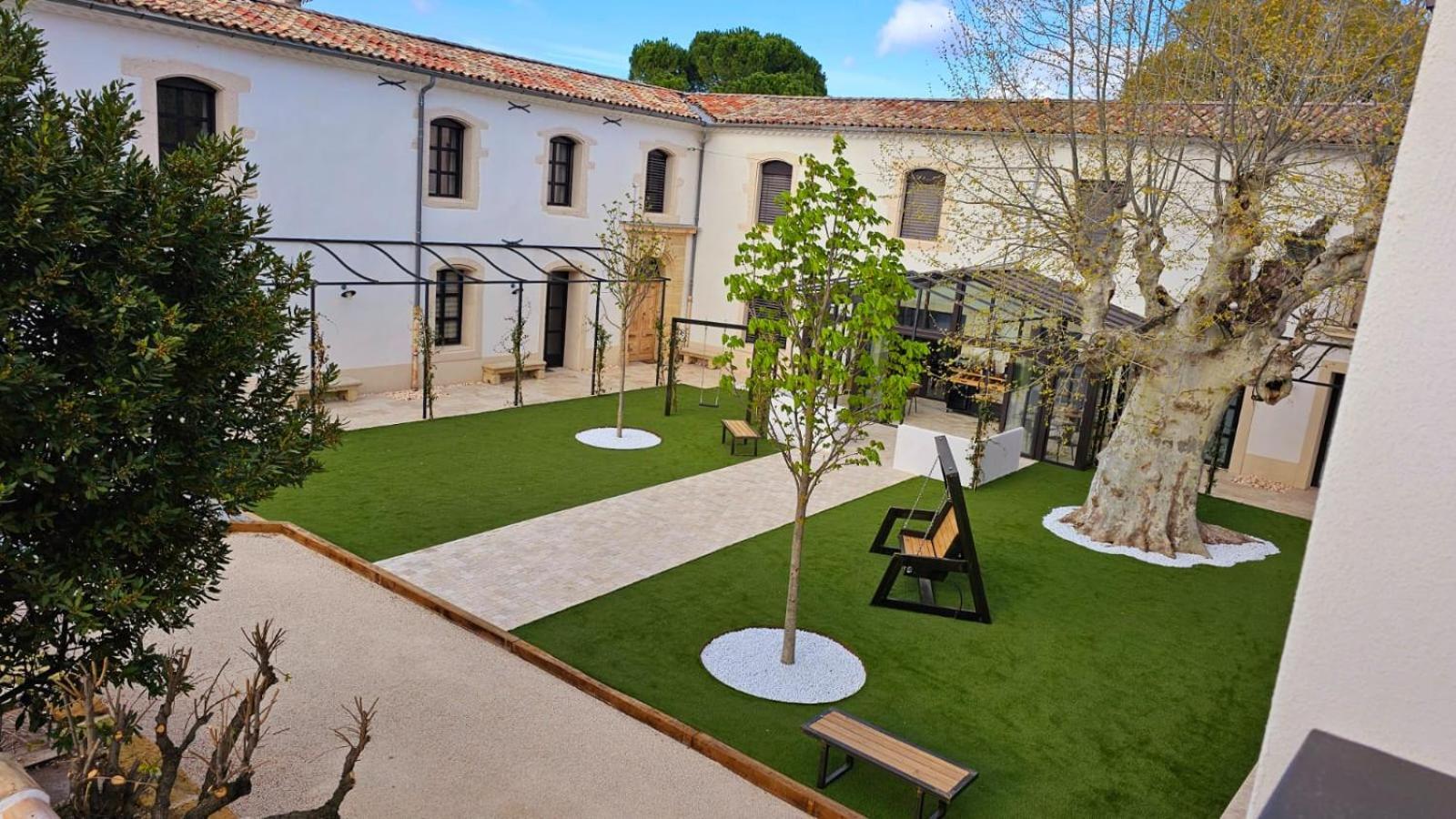 Les Marronniers Bed & Breakfast Laverune ภายนอก รูปภาพ